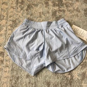 Lululemon Hotty Hot 4” Lined Daydream NWT sz4